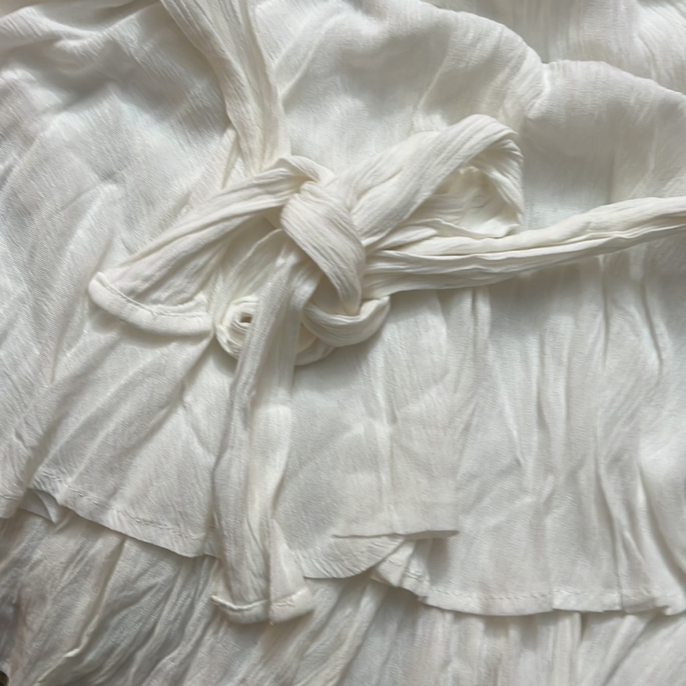 NWT white romper size medium - Picture 8 of 10